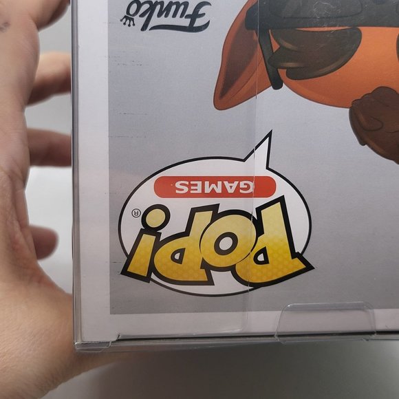 Crash Bandicoot Crash Bandicoot Biker Outfit Hot Topic Exclusive Funko Pop - Picture 10 of 10